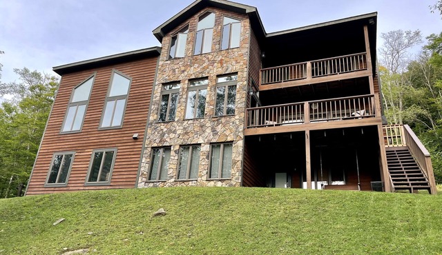 Pinebrook Retreat - Relaxation and adventure all year long!