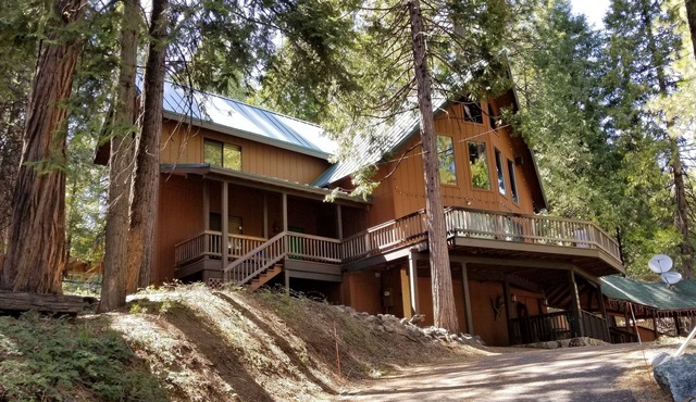 PinecrestAreaRentals #5 Gorgeous Mountain Cabin, Great view!