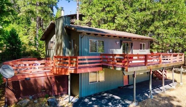 Pinecrestarearentals #7 Book 2nights get 3rd free Feb 8 stay watch Superbowl!.!