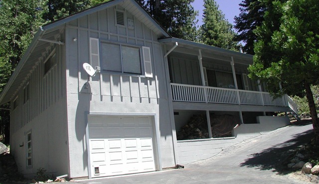 PinecrestAreaRentals #3 Comfy, Cozy, Cabin!