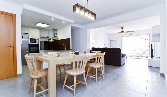 PINEDA 4 with sea views and pool