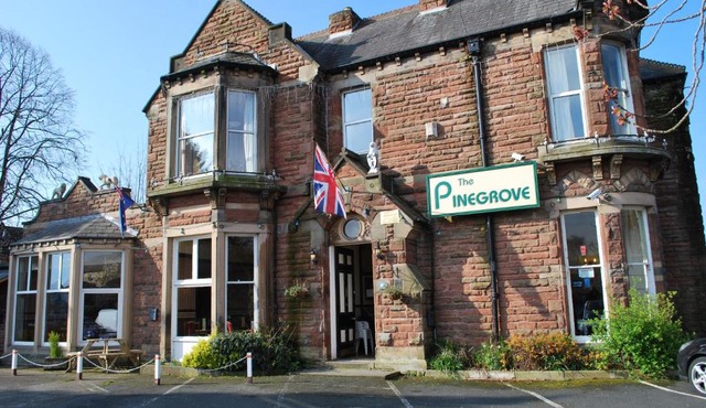 Pinegrove Hotel