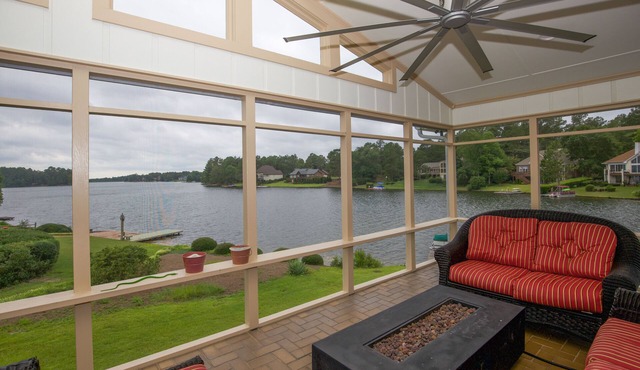 Pinehurst Lake House Retreat - Pinehurst Lake Front Property With a Pool