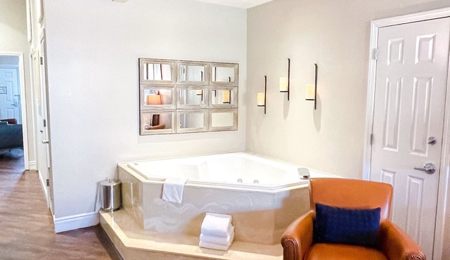 Pinemark Inn & Suites