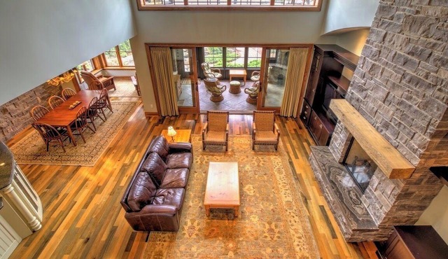 Pinepoint Lakefront Cottage- Ultimate Luxury In Southcott Pines!