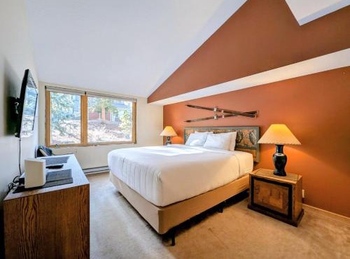 Pines 2074 by SummitCove Lodging