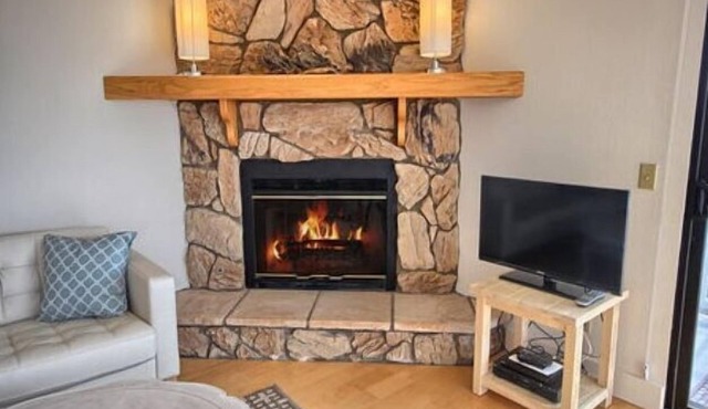 Pinestone on Moonstone Beach-Spring Special