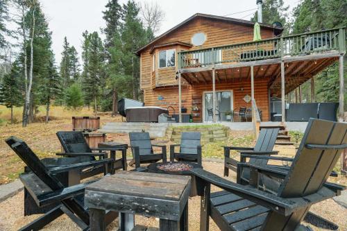 Pinetop Cabin Hot Tub BBQ Arcade Scenic Escape