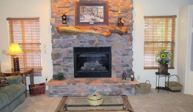 Pinetop Country Club Hand Haven