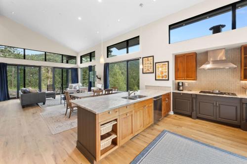 Pineview Panorama Luxe Retreat 20 Mins to Boulder