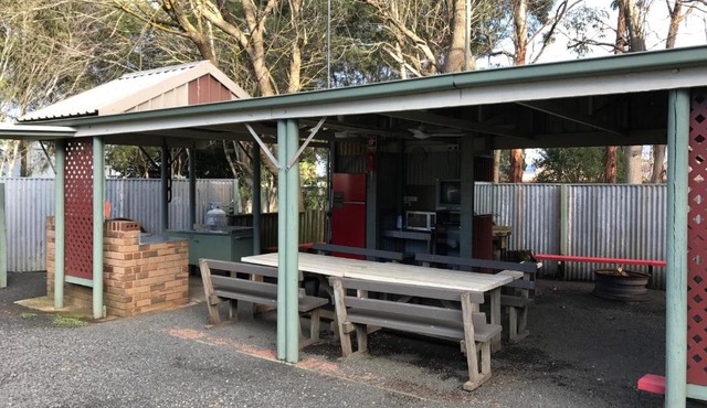 Pinewood Caravan Park