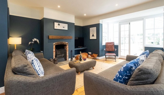 Pinewood - sleeps 8 guests in 4 bedrooms