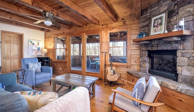 Piney Cabin: Mountain Views + Dog Friendly