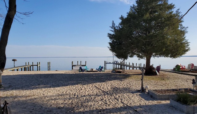Piney Point, private , Beach Front Cottage