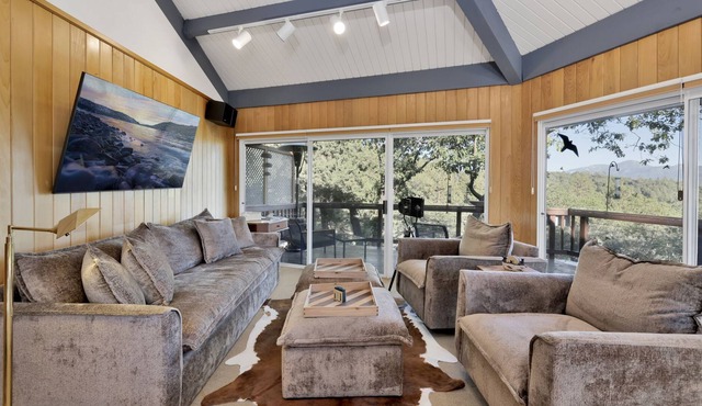 Piney Ridge Dome Home-Fawnskin Tree House Chalet