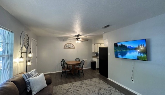 Piney Woods 8 - King Bed