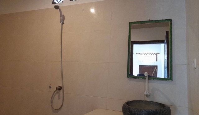 PING PONG GUEST HOUSE