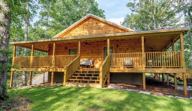 Pinhoti Ridge Retreat Cabin 2, Skyline