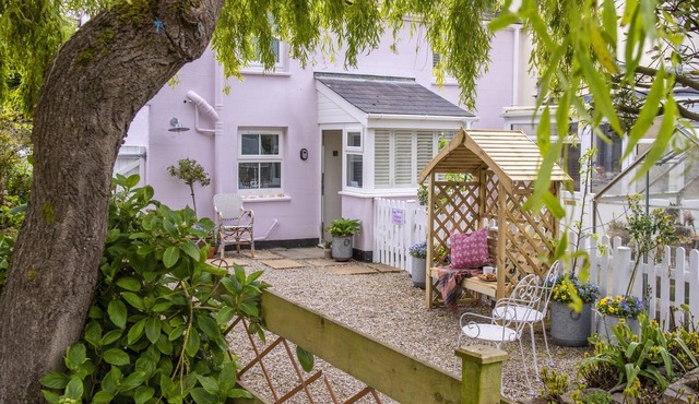 Pink Cottage is a charming and traditional cottage