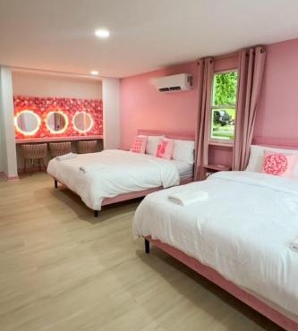 Pink Nashville Cottage - Girls' Trip, 12 Min to Broadway