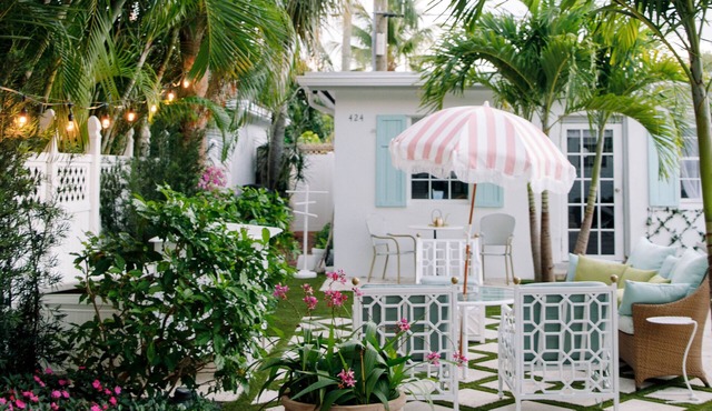 Pink Palm Beach Villa w/2 separate cottages