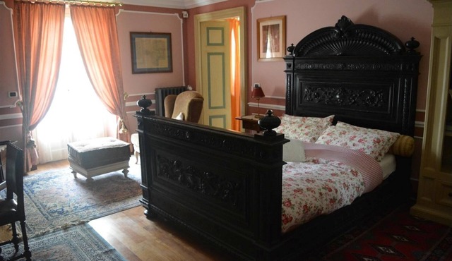 Pink room at Villa Mirano Bed and BreakFast Piossasco - Turin - Piedmont