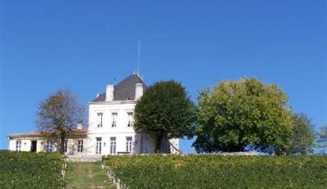 Pink room with 4 windows: quiet, peaceful, chic, incredible view, all comfor