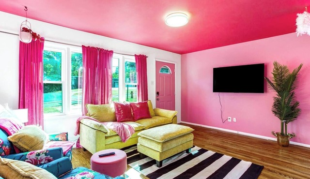 PinkeVilla- Girls Dream Decor