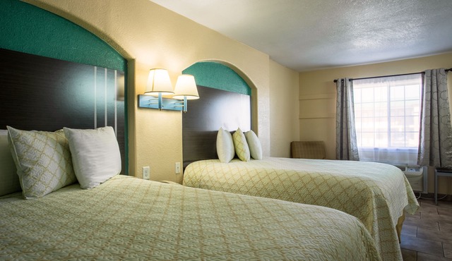 Pinn Road Inn and Suites