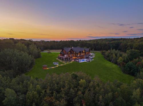 Pinnacle Pointe by Relaxtay 600 Acre Private Luxury Estate with Spa, Pool, Theater and Lake