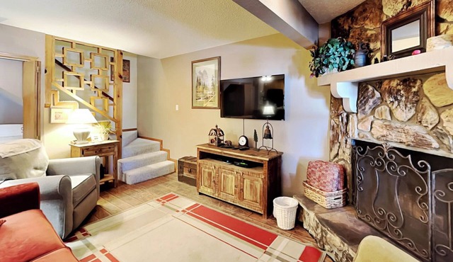 Pinon Park C11 | Cozy, Fireplace, Great Location
