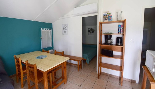 Pinson - Village de 10 gîtes, style chalets en pin