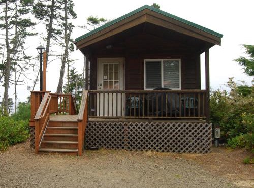Pio Pico Camping Resort One-Bedroom Cabin 14