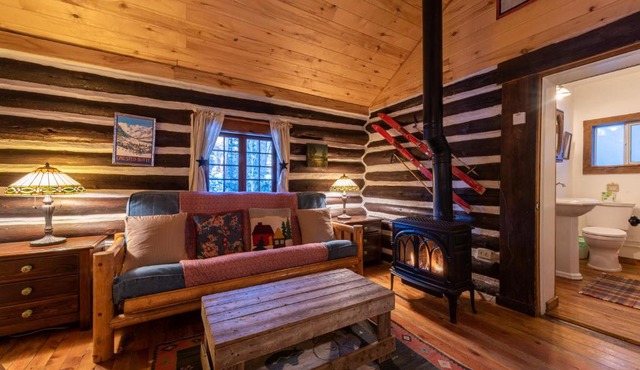 Pioneer Guest Cabins