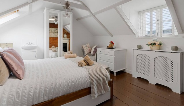 Pip's Cottage by Staytor Accommodation