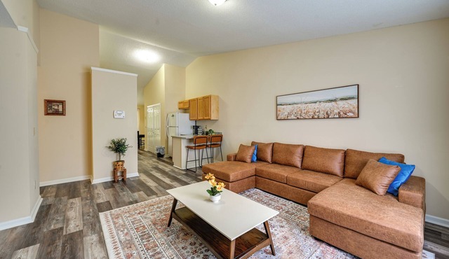Pirate Game Day Base: Greenville Home Near Campus!