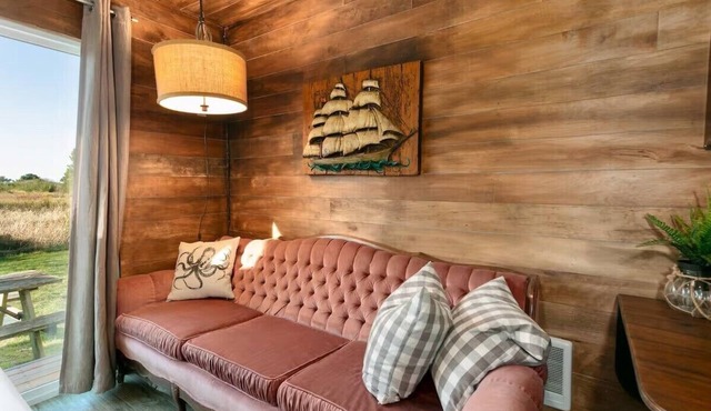 Pirate Themed Room | Fast WiFi