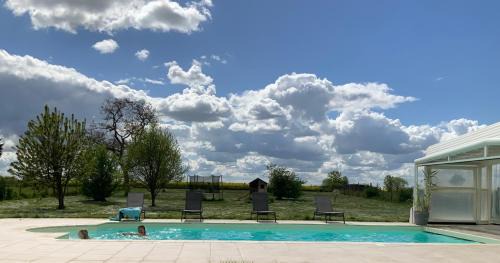 Piscine chauffée Villa mouettes de Loire