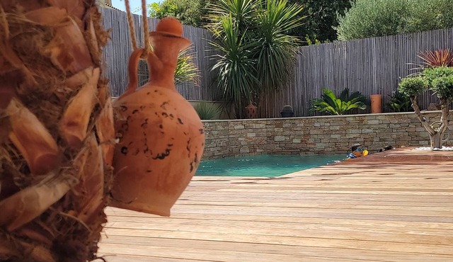 Piscine et Maison Pour de Belles Vacances