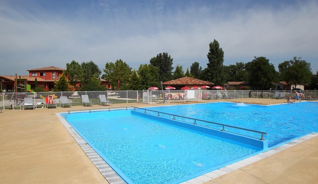 Piscines, Sauna et Plus! Maison de vacances pour 4