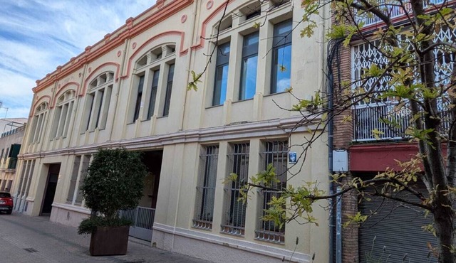 Piso para 4 personas para estancia de trabajo a 30 minutos de Barcelona.