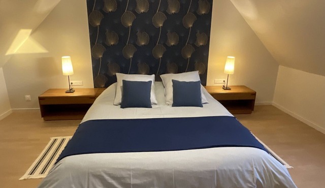 Pistache Cottage with garden view