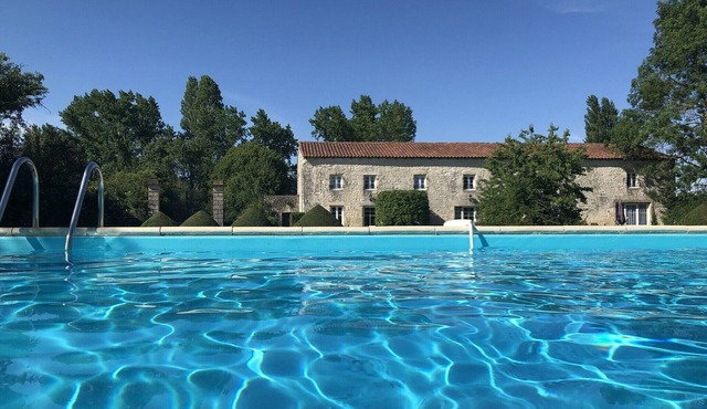 Pistoulet : Réunions familiales et entre amis 🎂👨‍👩‍👧‍👦🎄🌈🚴🏿‍♂️.