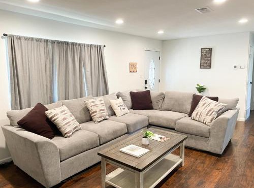Pit Stop Paradise: Desk & Large Yard Near Speedway By Vacation Your Way