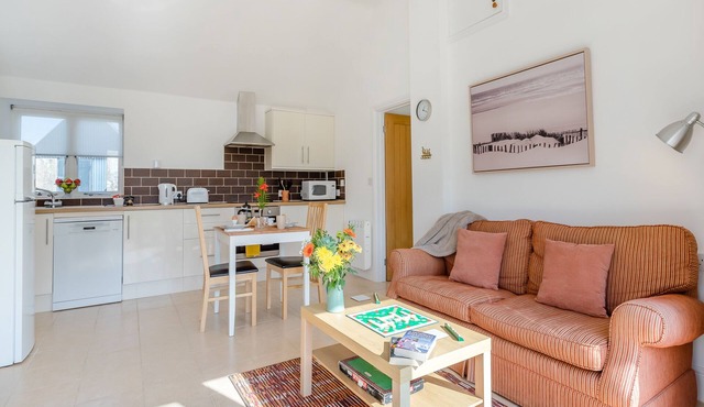 Pitch Back - UK45387