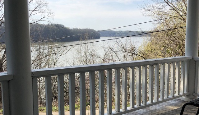 Pitman Pointe Estate w/Lake View