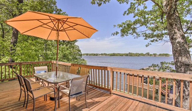 Pittsburg Family House on Lake Bob Sandlin w/Dock!