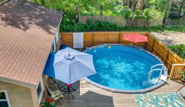 Pittsburgh Escape w/ Pool - 3 Mi to Downtown!