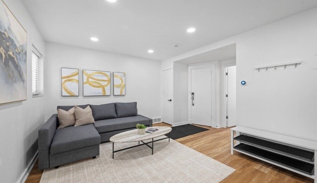 Pittsburgh/Millvale Modern & Cozy 1BD w/Parking