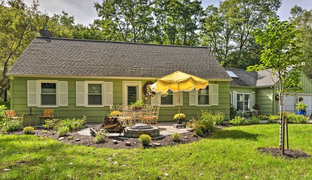 Pittsford ‘Trolley Home’ - Near Erie Canal!